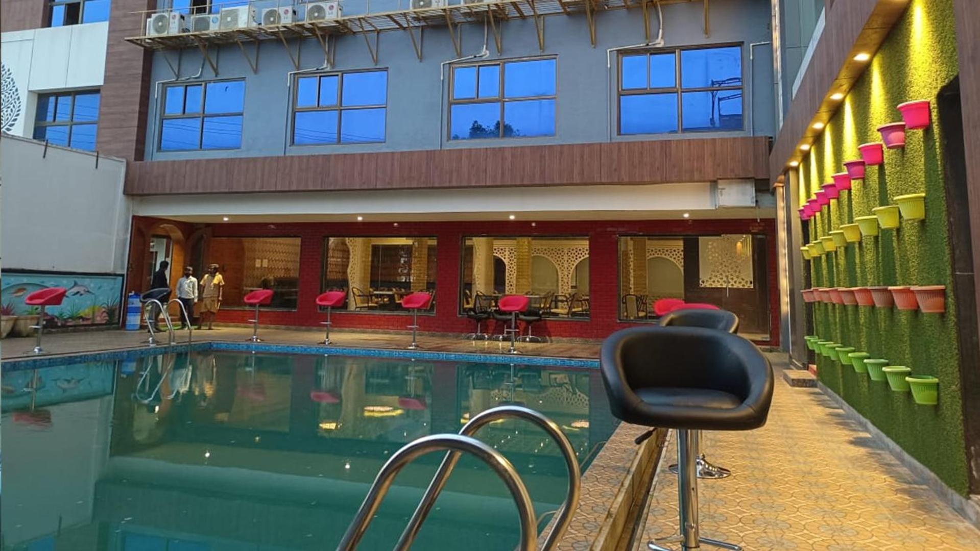 Atlantis Resort Spa Restaurant Swimming Pool, Banquet Hall, Guntur. Esterno foto